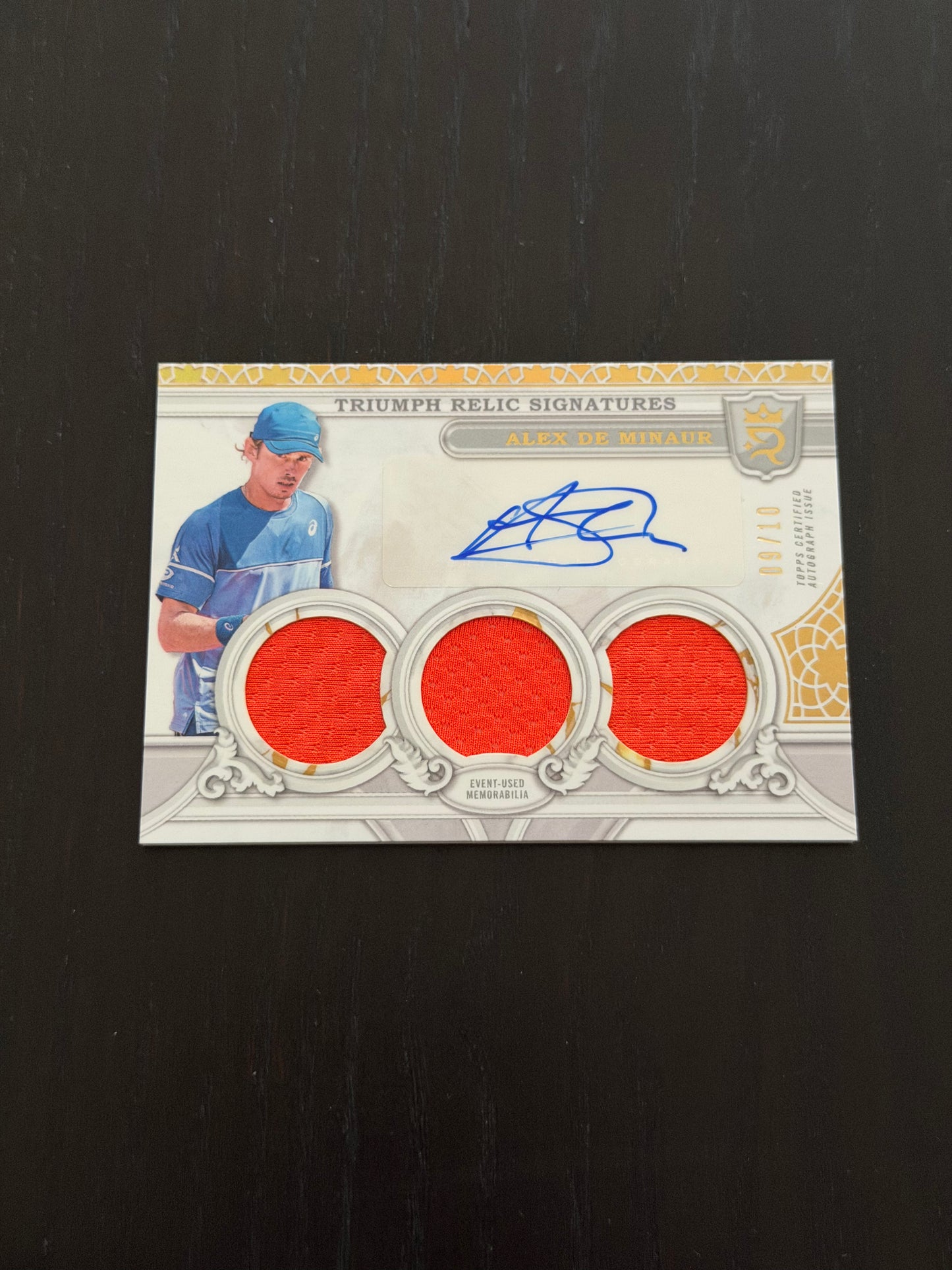 2024 Topps Royalty Gold Triumph Relic Signatures 09/10 Alex de Minaur