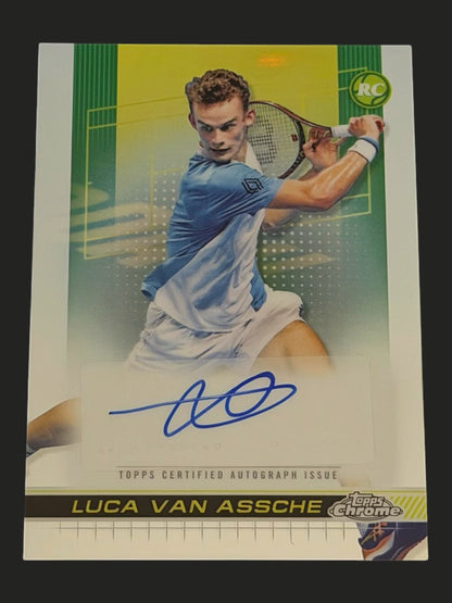 2024 Topps Chrome Autograph Luca van Assche