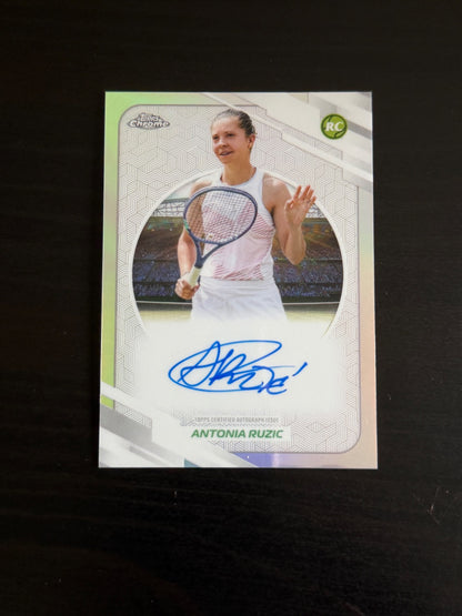 2026 Topps Chrome Antonia Ruzic Refractor Auto